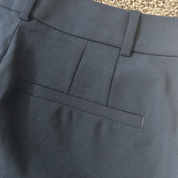 Ann Taylor Kate Fit Deep Navy pants size 2 Excellent condition. - Picture 4 of 4